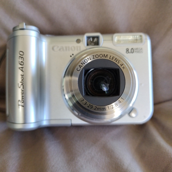 Canon PowerShot A630 Silver Camera - Picture 5 of 16